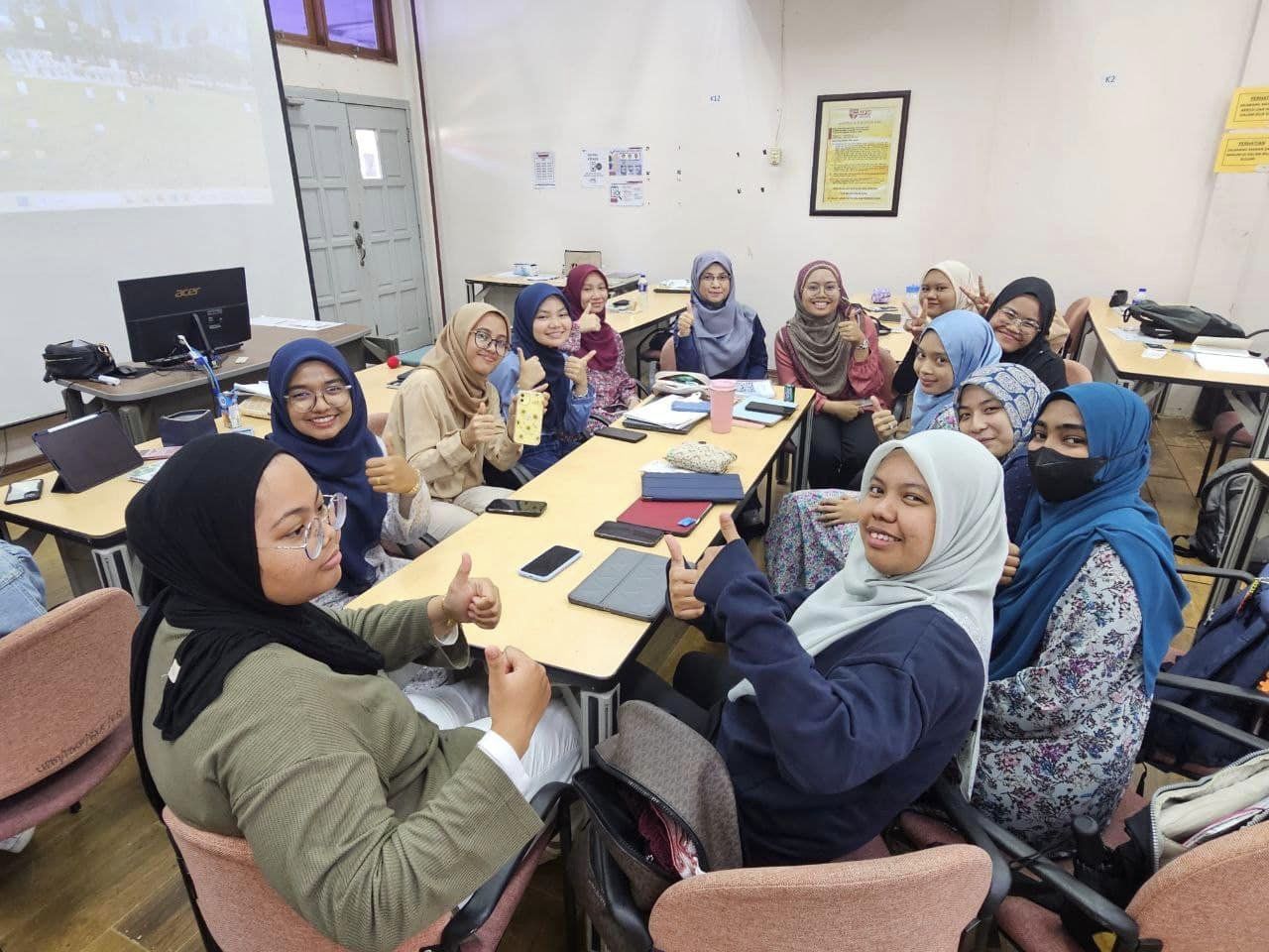 Kaunselor turun Padang untuk memberikan bimbingan kerjaya kepada pelajar Pusat Asasi, UPM.